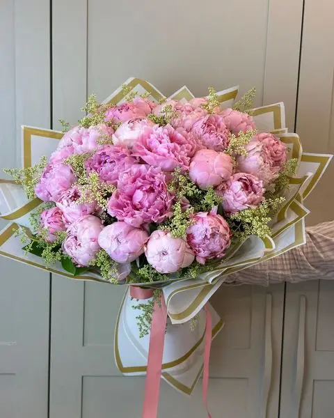 Bol Pembe Şakayık Buketi